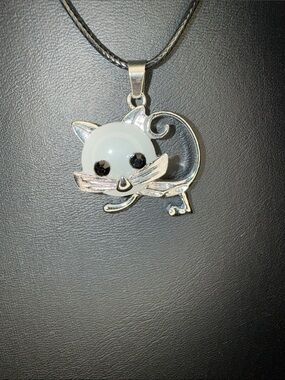 Silver Tone Cat Pendent w/Opalite Stone w/black necklace & extension NEW